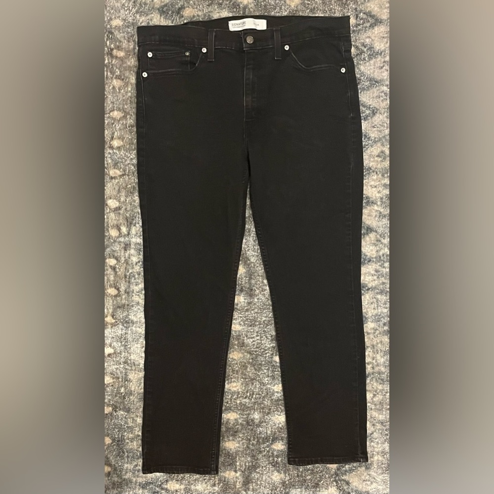 Men’s Levi straight fit jeans